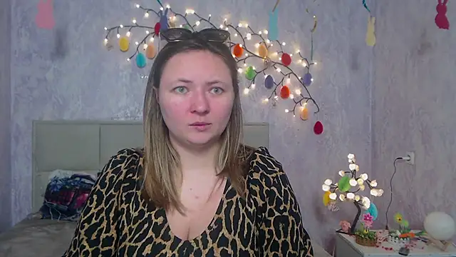 SallyVerda online show from April 4, 5:19 pm