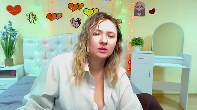 Snapshot of SallyVerda chatting on February 28, 3:48 am SallyVerda online show from February 28, 3:48 am