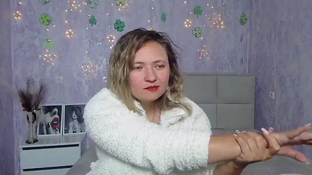 Snapshot of SallyVerda chatting on March 19, 12:59 am SallyVerda online show from March 19, 12:59 am