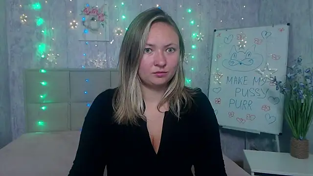 Snapshot of SallyVerda chatting on October 7, 5:36 pm SallyVerda online show from October 7, 5:36 pm