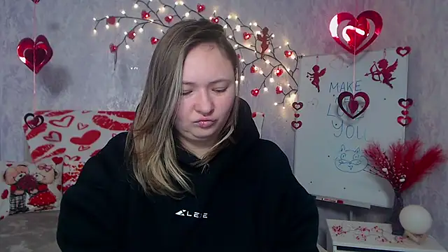 SallyVerda online show from January 31, 8:40 pm