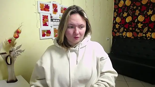 Snapshot of SallyVerda chatting on November 20, 6:30 pm SallyVerda online show from November 20, 6:30 pm