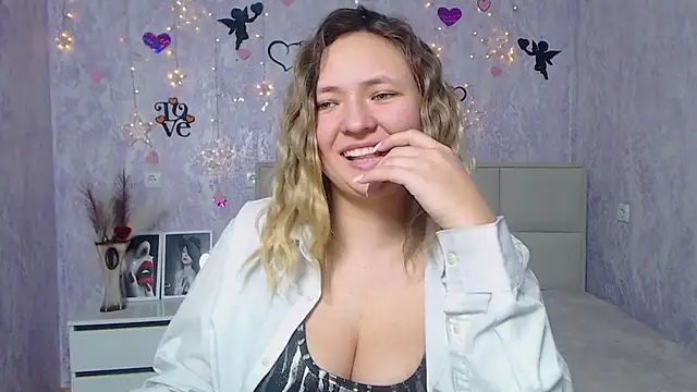 Snapshot of SallyVerda chatting on February 26, 10:04 pm SallyVerda online show from February 26, 10:04 pm