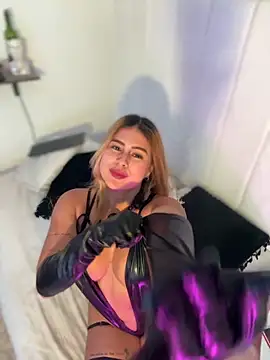 Snapshot of Amber_Martins_ chatting on September 18, 12:57 am Amber Martins online show from September 18, 12:57 am