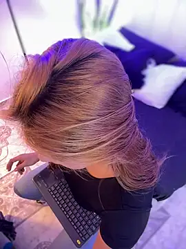 Amber Martins  online show from April 18, 12:46 am