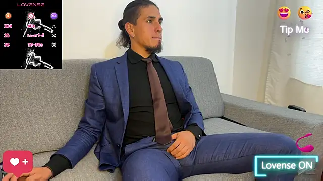 Tom blunt96 online show from December 19, 5:48 pm