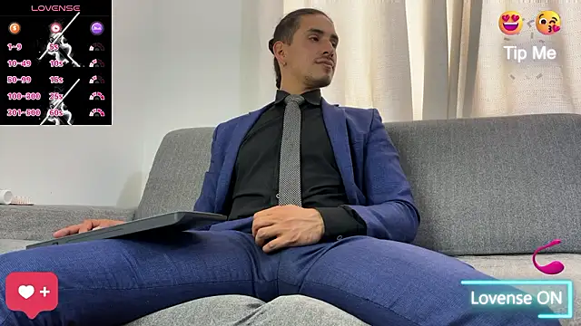 Tom blunt96 online show from February 11, 5:02 pm