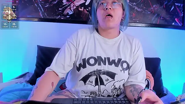 lucky-leah online show from April 15, 1:33 am