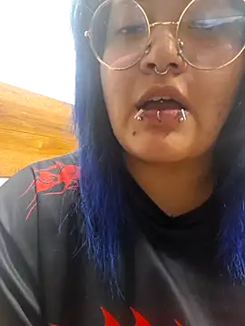 lucky-leah online show from April 30, 4:30 am