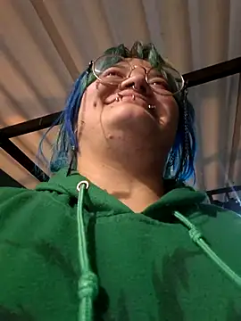 lucky-leah online show from March 6, 3:56 am