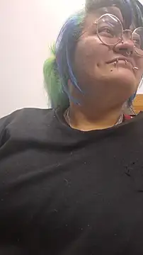 Snapshot of lucky-leah chatting on February 3, 3:26 am lucky-leah online show from February 3, 3:26 am