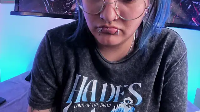 lucky-leah online show from May 3, 4:39 am