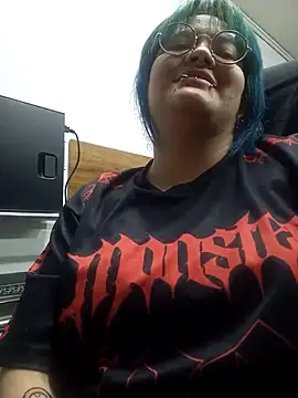lucky-leah online show from May 26, 3:37 am