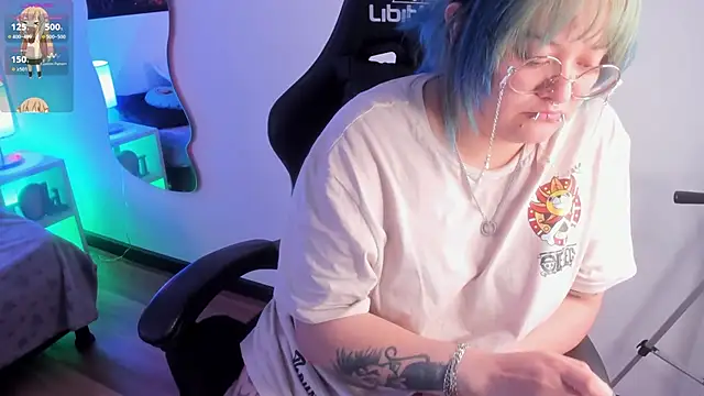 lucky-leah online show from March 24, 3:50 am