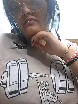 lucky-leah online show from March 11, 3:55 am