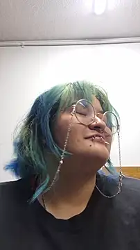 lucky-leah online show from March 25, 3:39 am