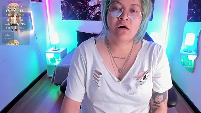 Snapshot of lucky-leah chatting on January 10, 4:19 am lucky-leah online show from January 10, 4:19 am