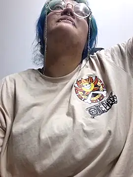 lucky-leah online show from March 17, 3:42 am