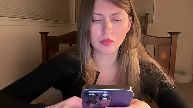 YUMIandbigWOLF online show from March 28, 4:35 am