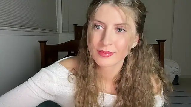 Snapshot of YUMIandbigWOLF chatting on November 17, 11:53 pm YUMIandbigWOLF online show from November 17, 11:53 pm