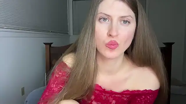 Snapshot of YUMIandbigWOLF chatting on February 8, 5:27 am YUMIandbigWOLF online show from February 8, 5:27 am