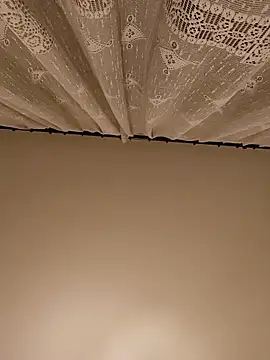 niesmialy39oon online show from November 9, 5:28 pm