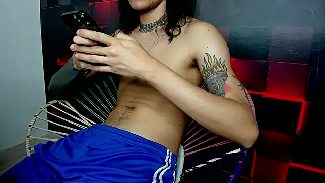 chromeheart  online show from April 4, 8:48 pm