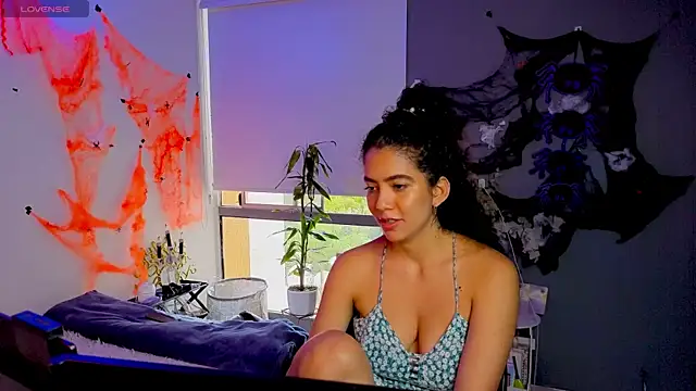 Snapshot of arteverena chatting on November 1, 8:03 pm arteverena online show from November 1, 8:03 pm