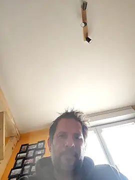 nicobrest16 online show from December 17, 2:44 pm