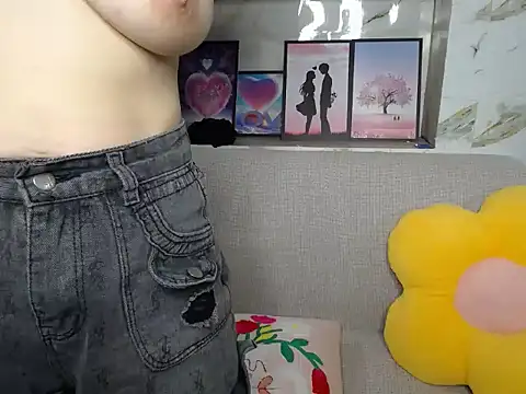 Love bug15 online show from October 9, 5:52 am