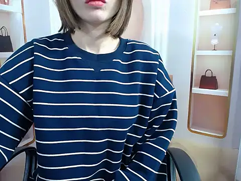 Love bug15 online show from January 8, 4:07 am