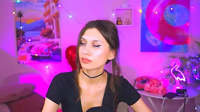 MollyPerry online show from February 25, 4:14 pm