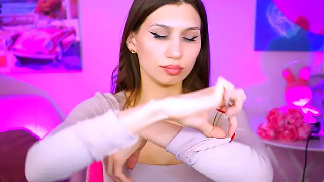 MollyPerry online show from January 28, 7:10 pm