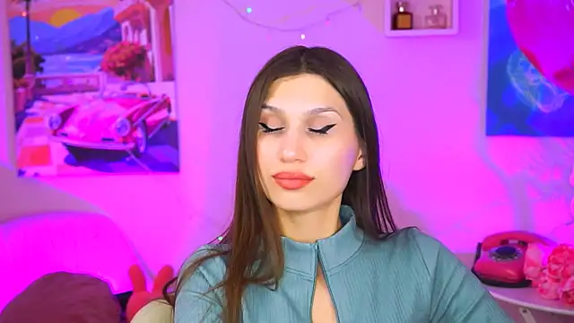 MollyPerry online show from February 16, 7:05 pm