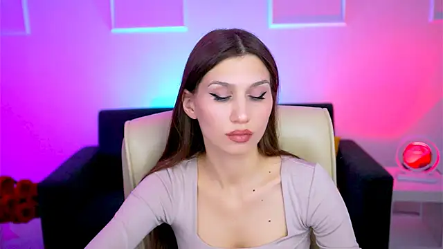 MollyPerry online show from March 7, 4:22 pm