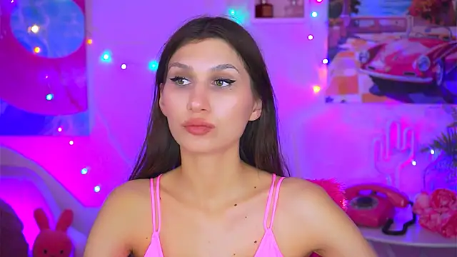 MollyPerry online show from March 18, 4:06 pm