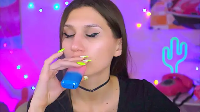 MollyPerry online show from March 13, 10:21 pm