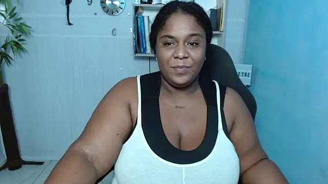 Snapshot of bbw_charlote chatting on March 7, 10:46 am bbw charlote online show from March 7, 10:46 am