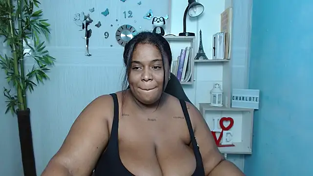 Snapshot of bbw_charlote chatting on February 27, 12:01 pm bbw charlote online show from February 27, 12:01 pm
