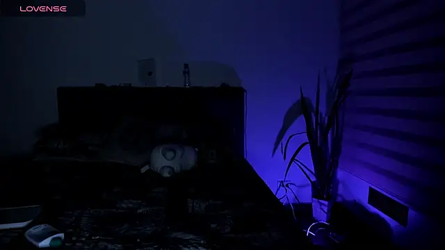 April se online show from February 4, 1:56 am