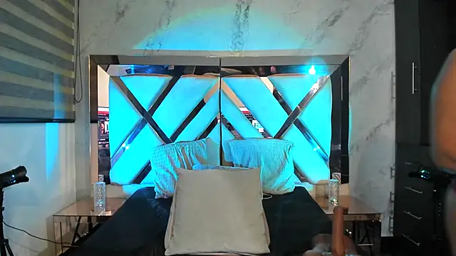 Susy wisee online show from April 19, 3:40 am