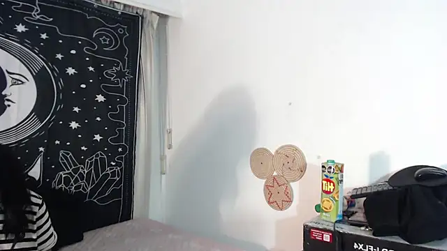 Isabella  dark online show from February 8, 11:34 pm
