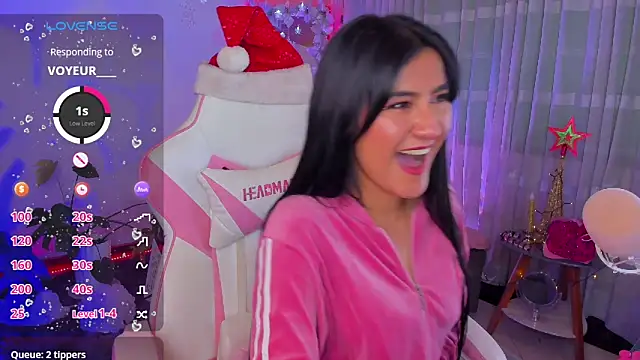 Snapshot of Violetta_kim1 chatting on December 17, 1:32 am Violetta kim1 online show from December 17, 1:32 am