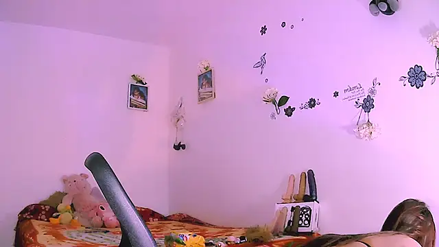 Candy beauty online show from February 21, 6:37 pm