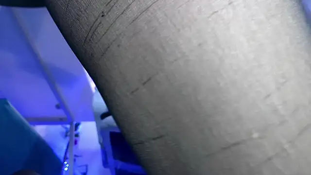 SUZZET 22 online show from December 5, 2:26 pm