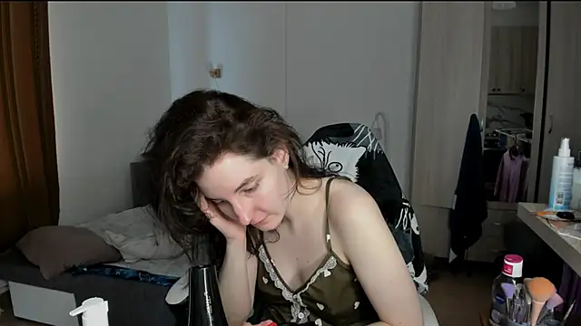 Snapshot of Bridget_fitness chatting on February 23, 11:33 am Bridget fitness online show from February 23, 11:33 am
