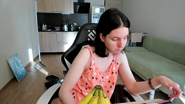 Snapshot of Bridget_fitness chatting on October 17, 11:12 am Bridget fitness online show from October 17, 11:12 am