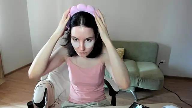 Snapshot of Bridget_fitness chatting on September 22, 11:38 am Bridget fitness online show from September 22, 11:38 am