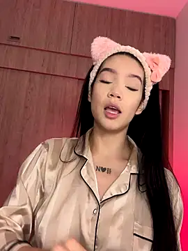 Snapshot of Ambar_R0SSE chatting on October 1, 1:00 am Ambar R0SSE online show from October 1, 1:00 am