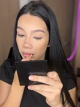 Ambar R0SSE online show from January 17, 3:21 am